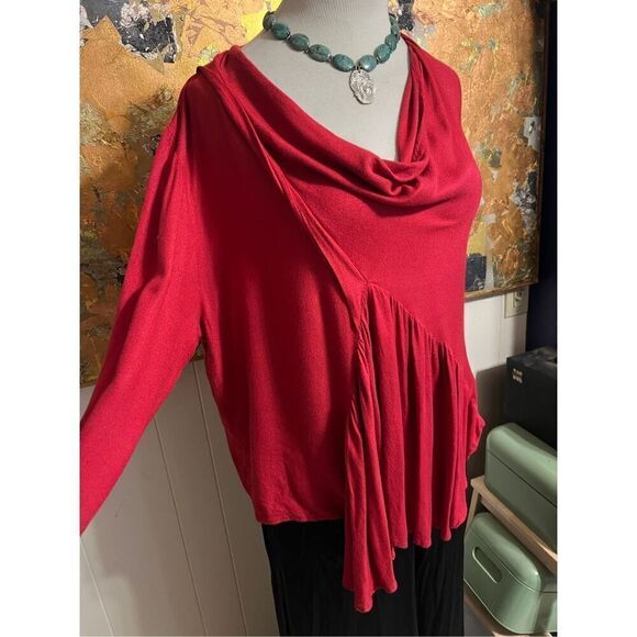 APU A People United Dramatic Red Draped Soft Long Sleeved Tunic Amazing! Gen M - Picture 2 of 7